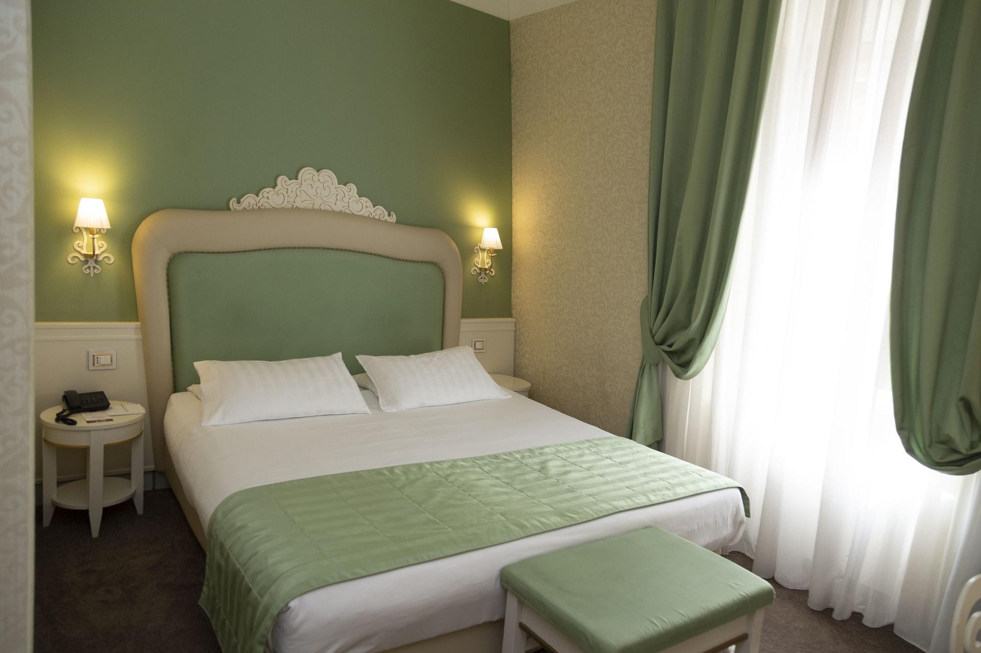 Hotel Leonardo Boutique Monti 4*