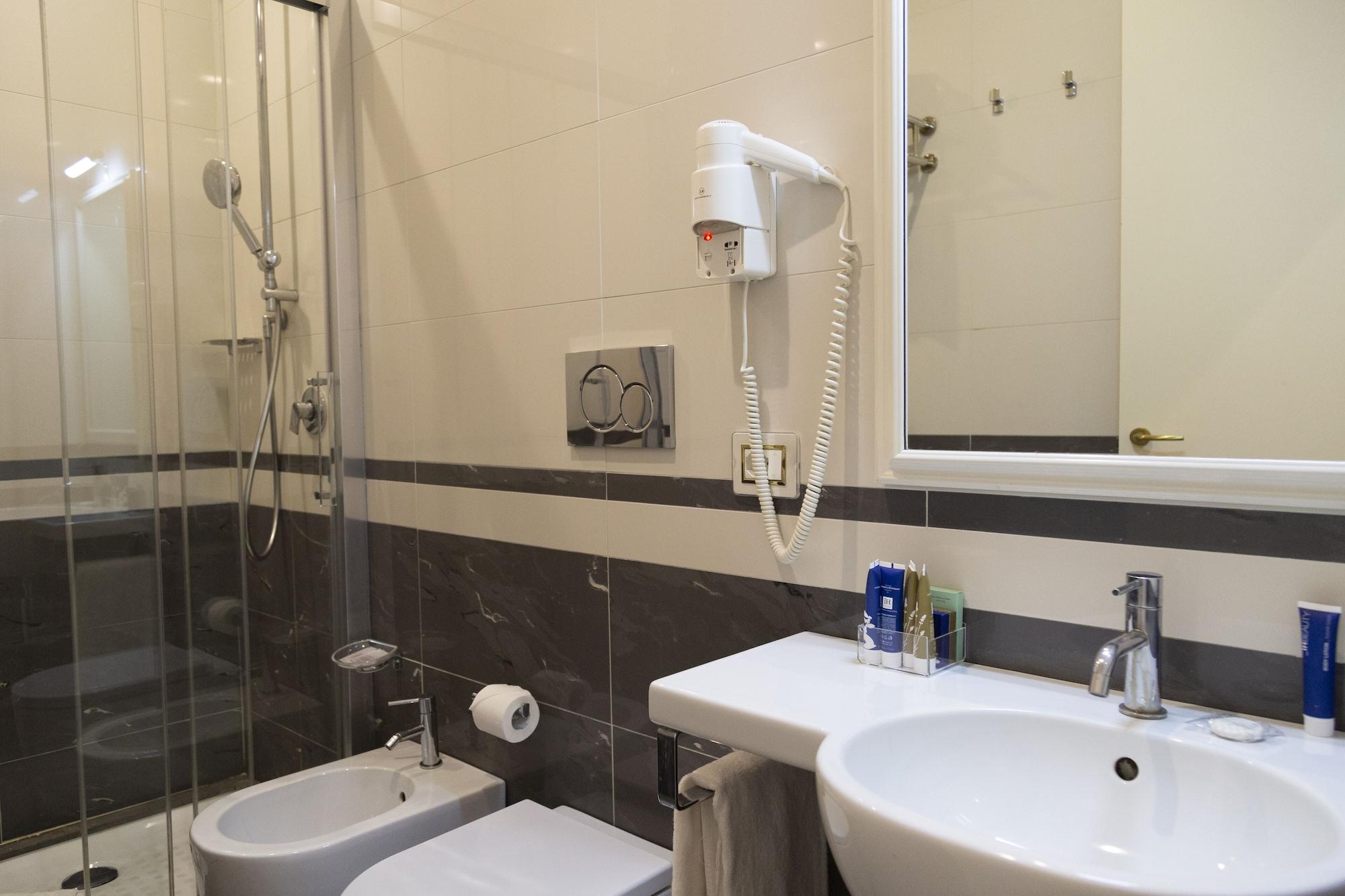 Hotel Leonardo Boutique Monti 4*
