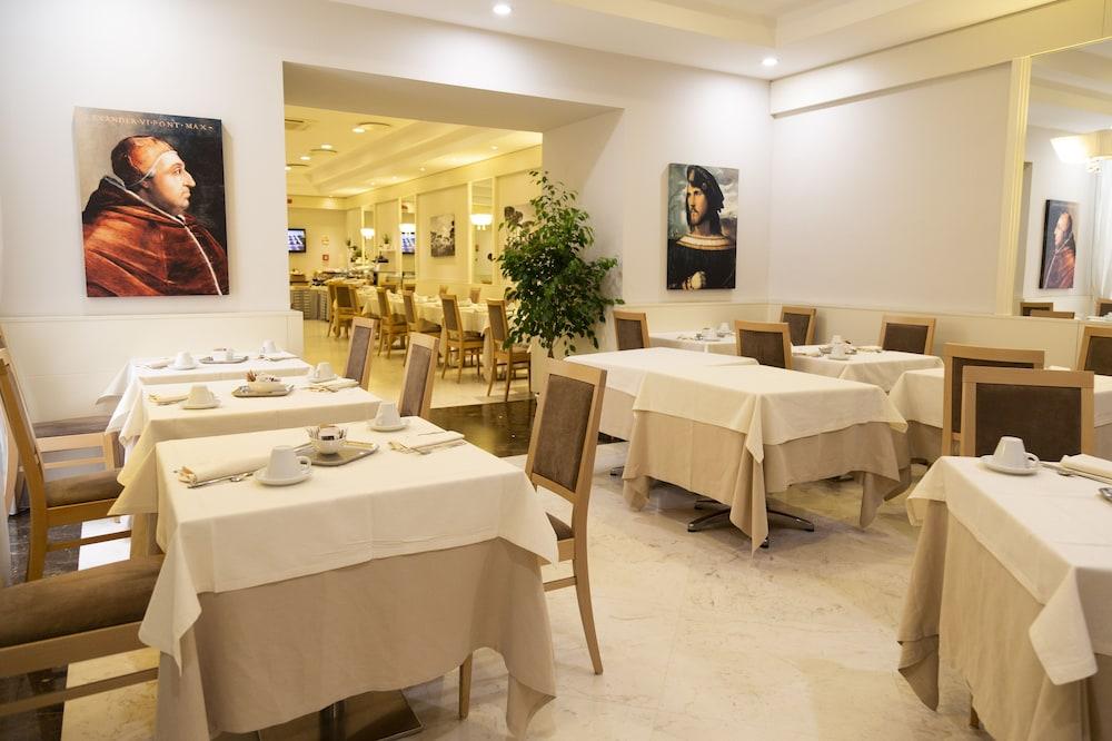 Leonardo Boutique Monti Hotel 4*