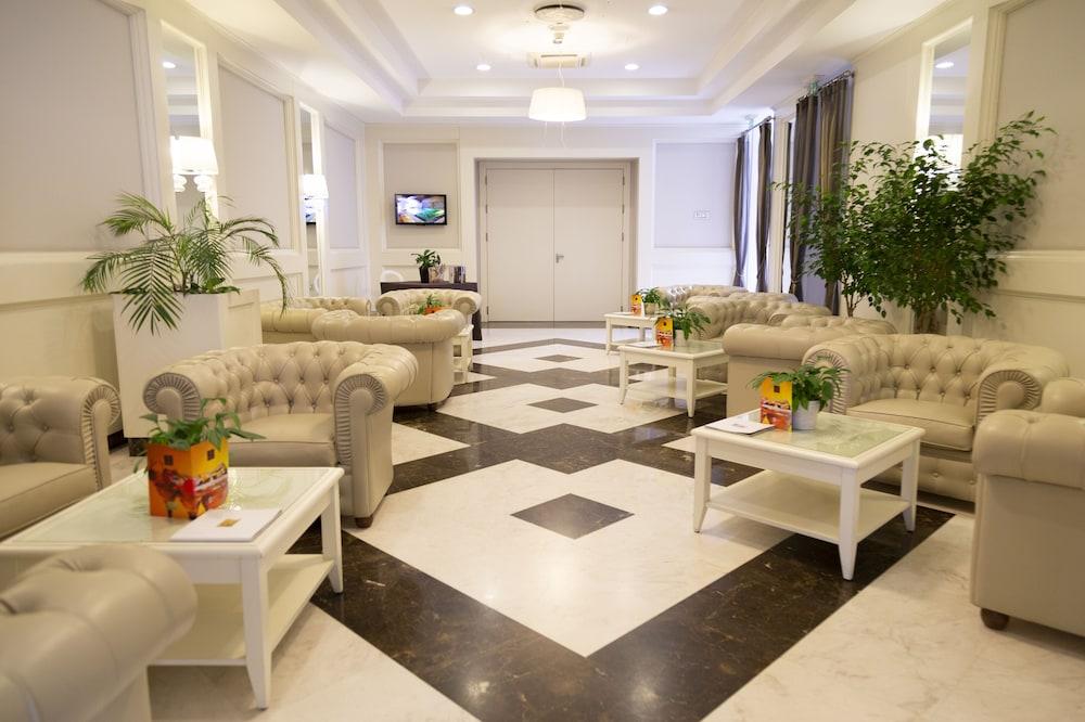 Leonardo Boutique Monti Hotel